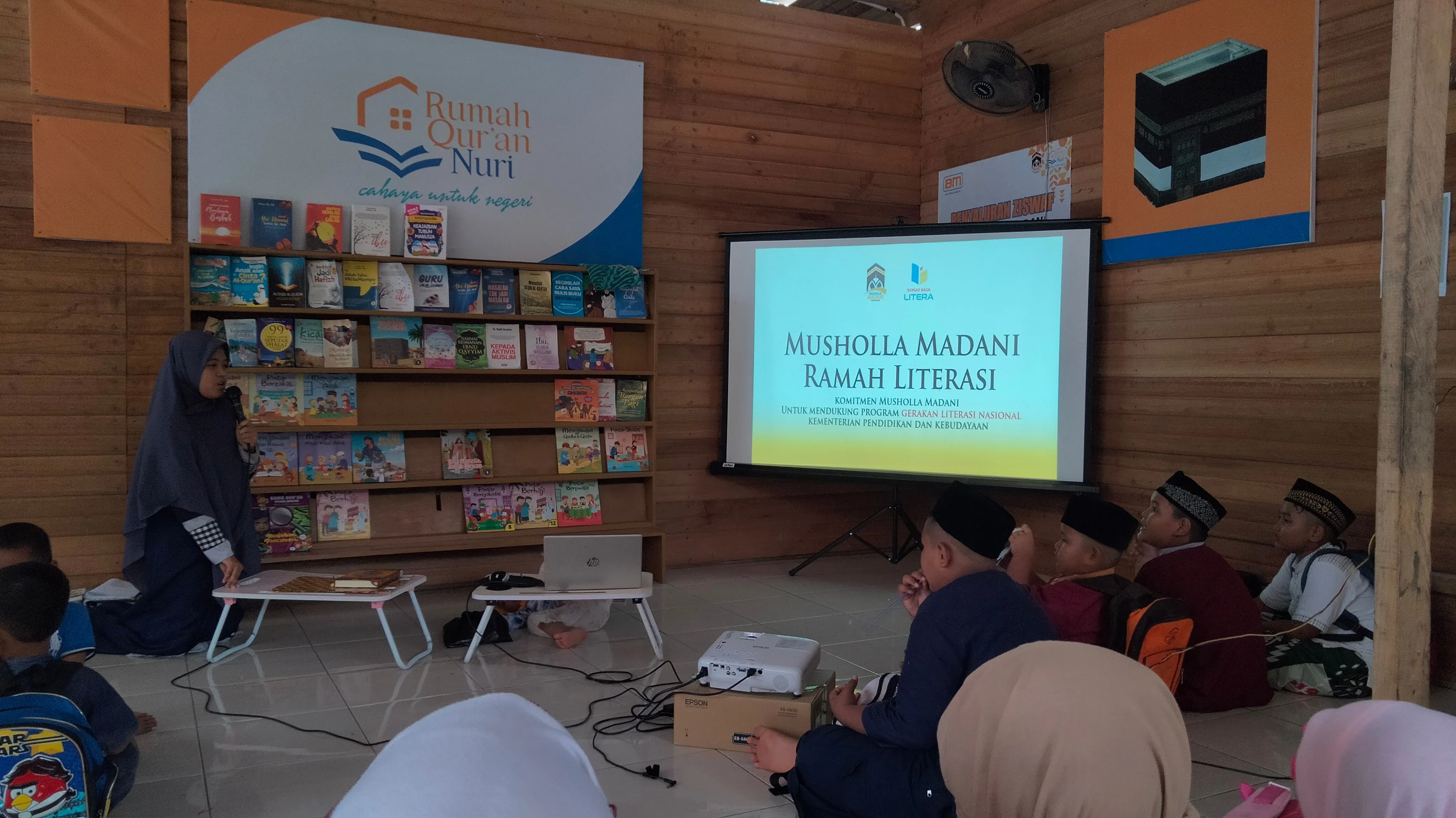 Musholla Madani Komitmen Sebagai Musholla Ramah Literasi